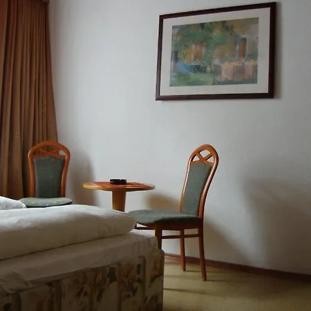 Отель Offenthaler Hof Драйайх